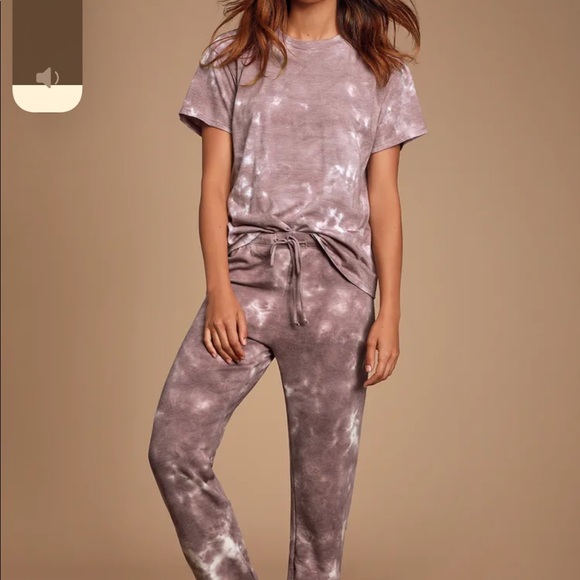 Lulus Tops - Lulus Cozy Livin Muave Purple Tie Dye Tee NWT